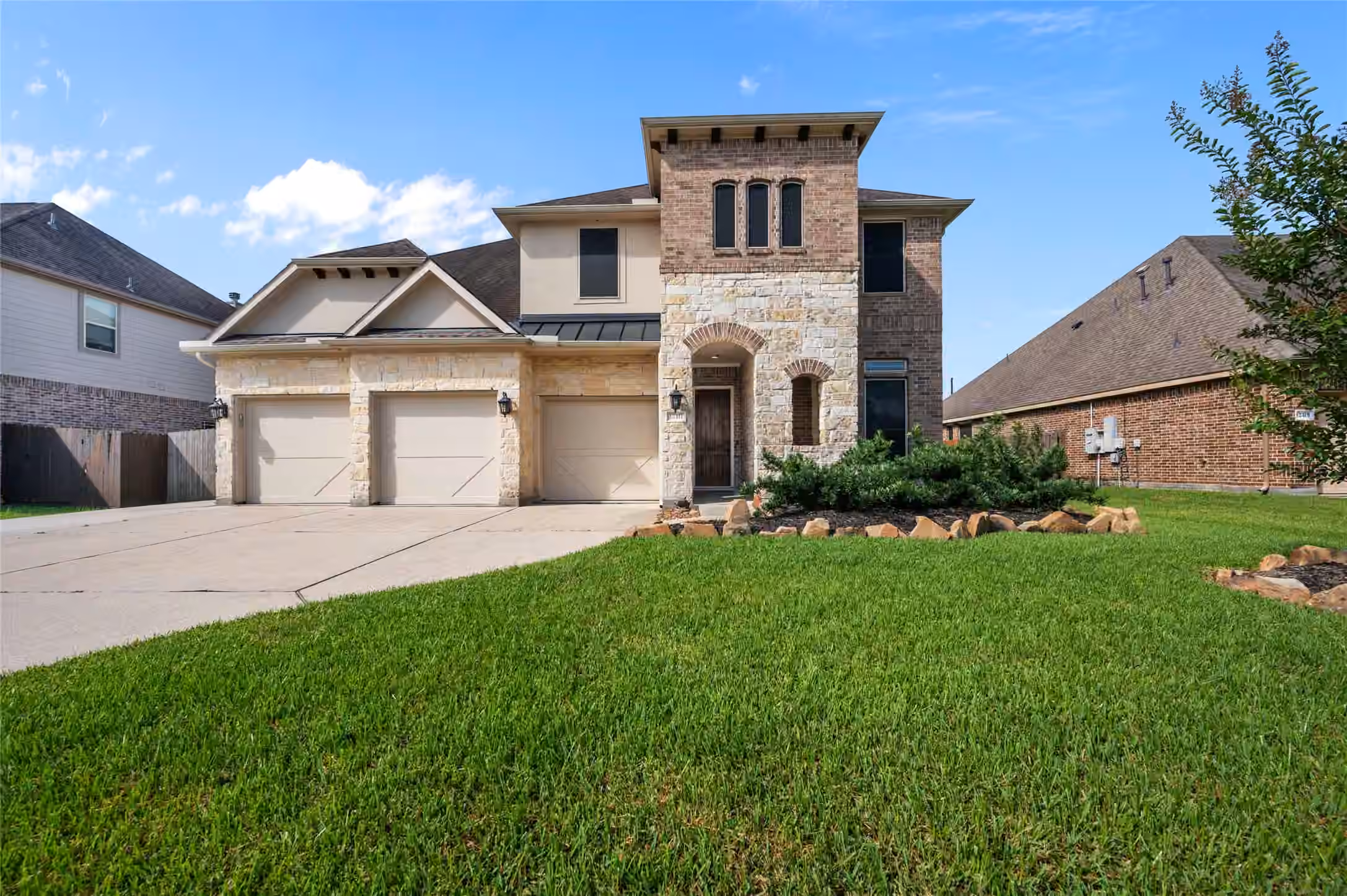 Photo of 12411 Emerald Lane, Mont Belvieu, TX 77535