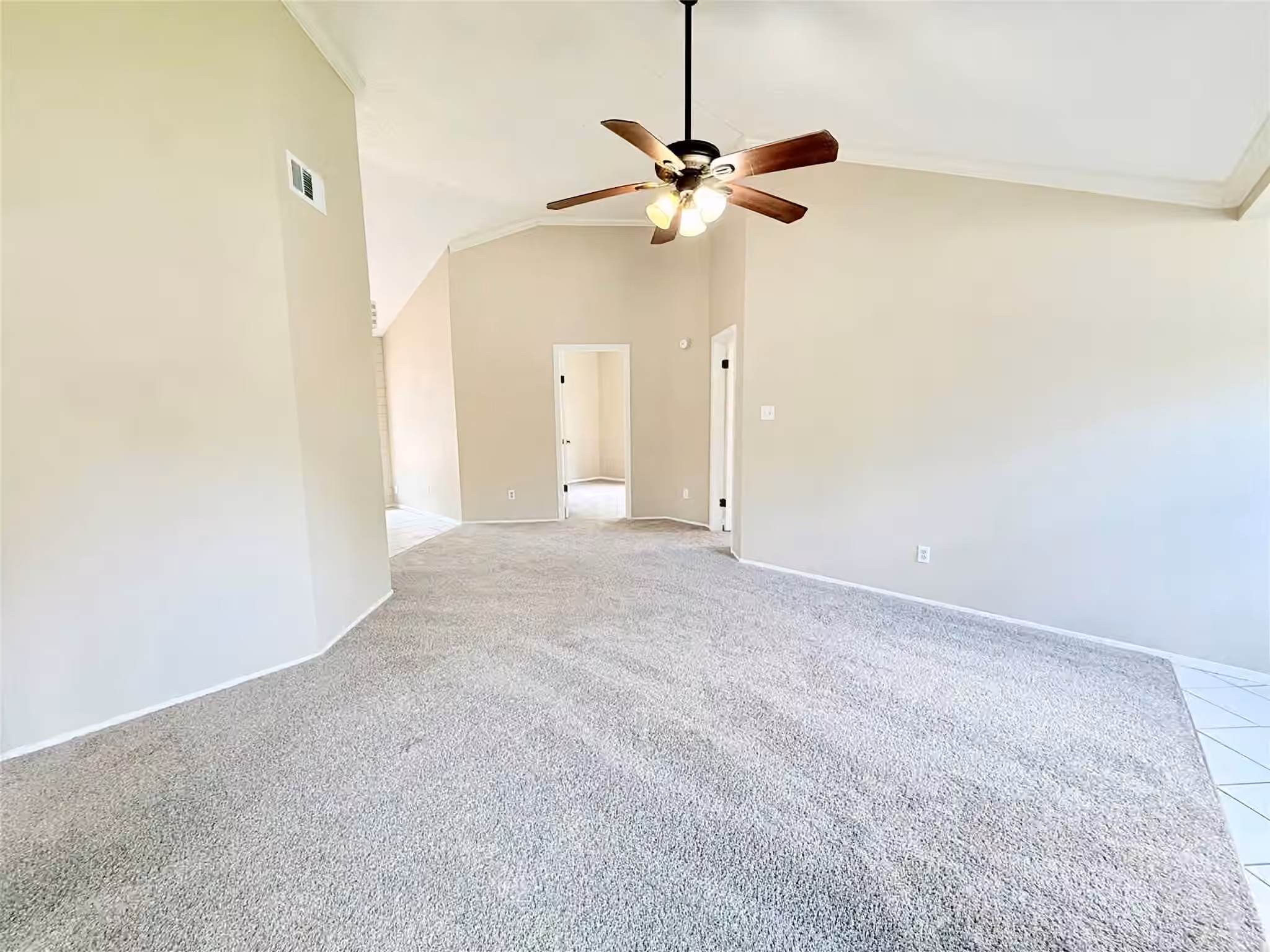 Photo 4 of 1014 Pimlico Drive, Pearland, TX