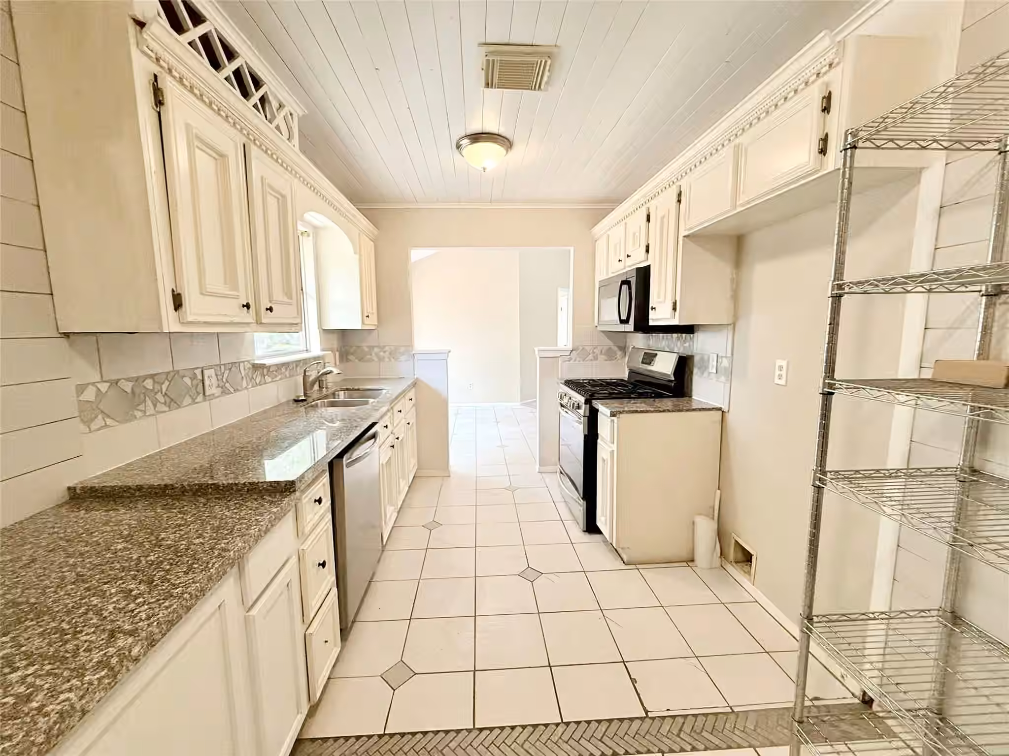 Photo 7 of 1014 Pimlico Drive, Pearland, TX