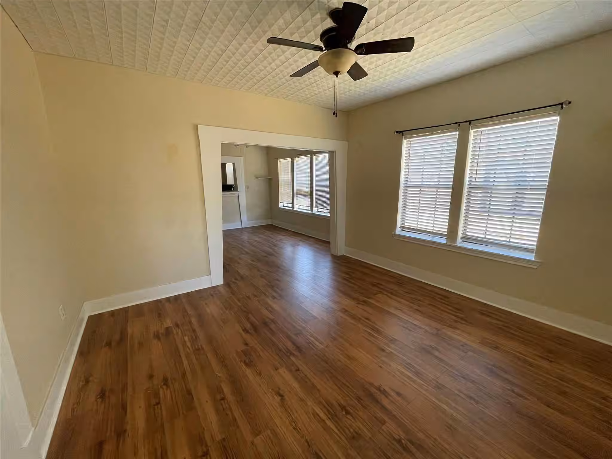 Photo 4 of 3105 Indiana Street, Baytown, TX