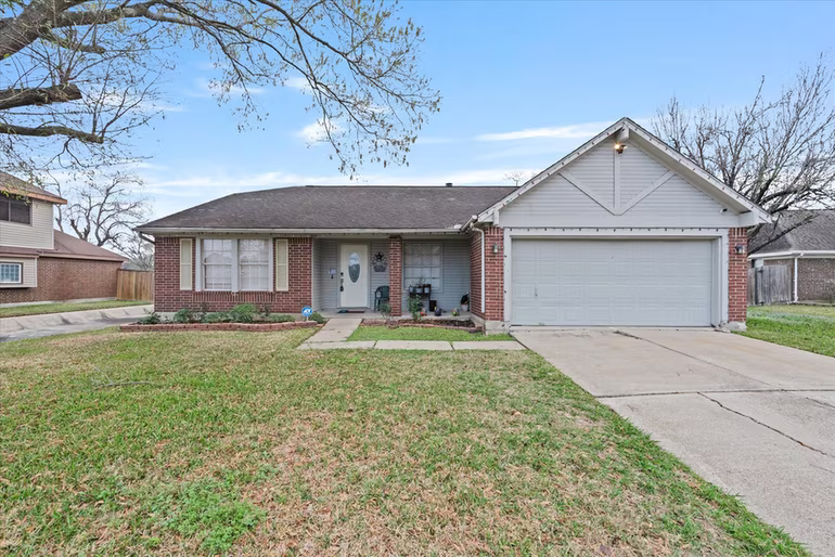 Photo of 151 E Forest Lane, Houston, TX