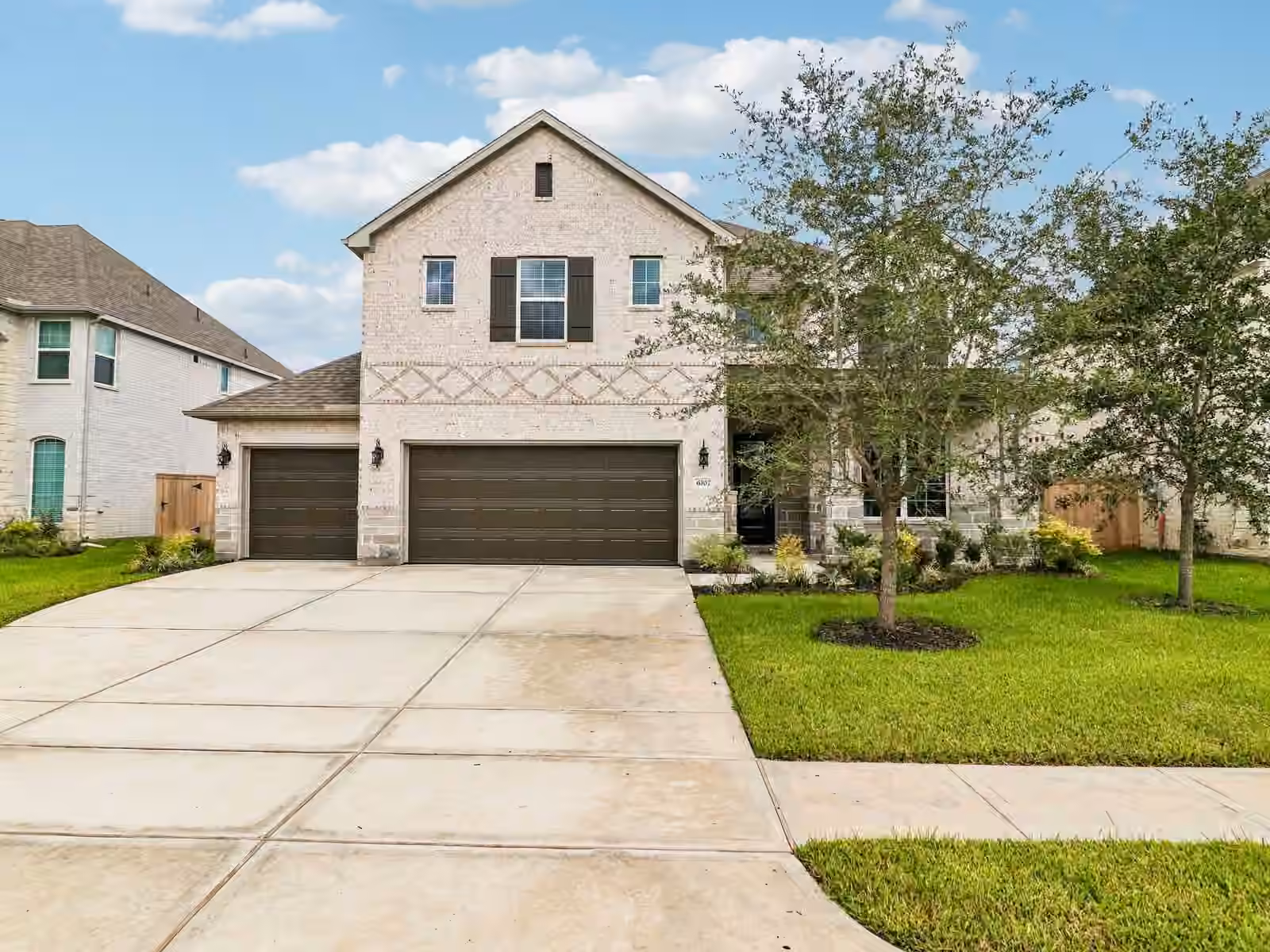 Photo 2 of 6107 Golden Plover Lane, Pearland, TX