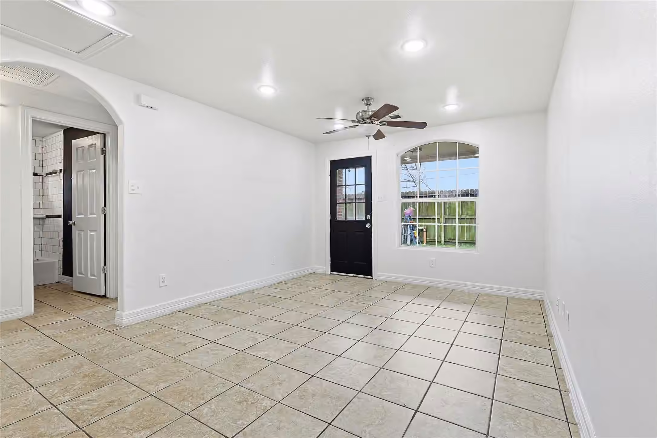Photo 3 of 161 Luther Street, Houston, TX
