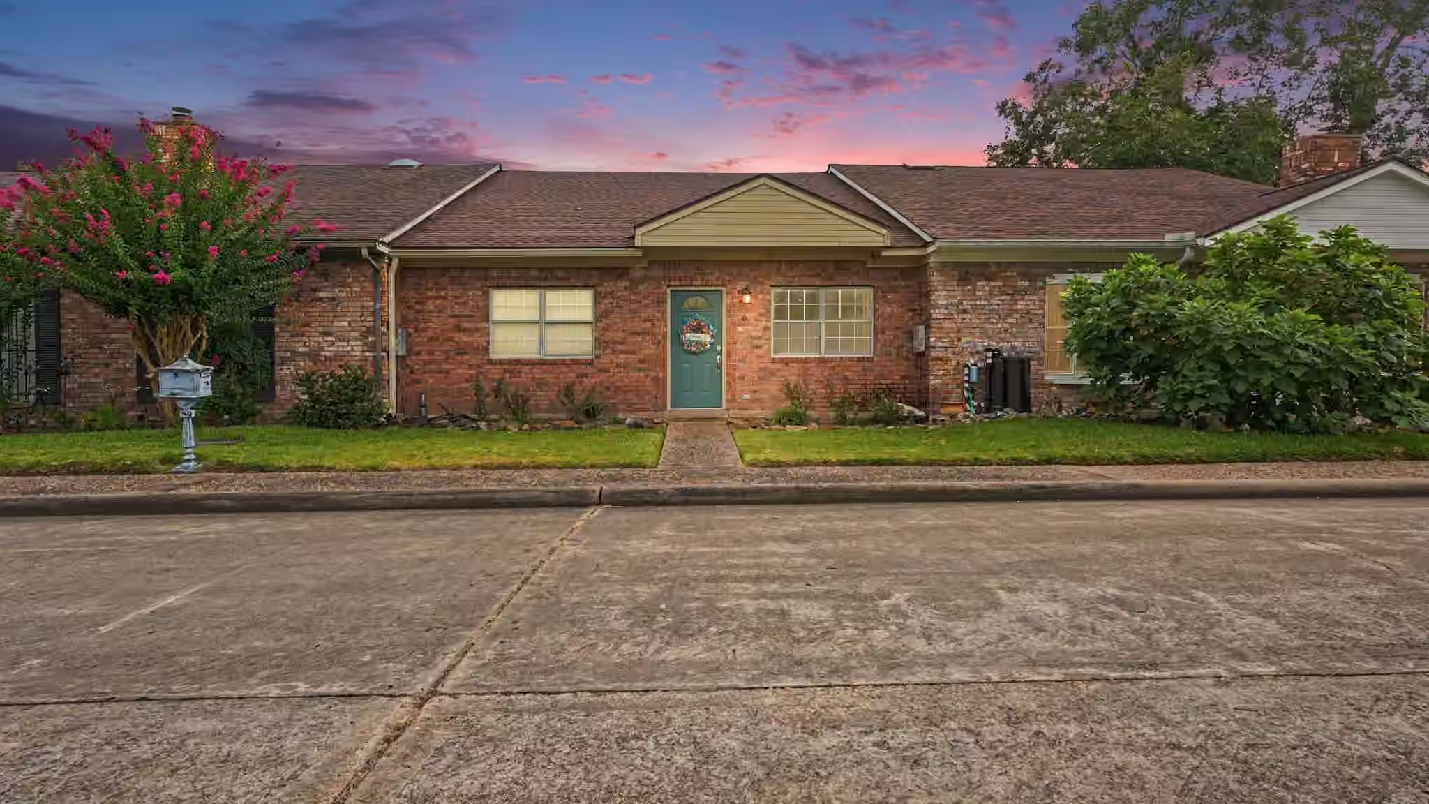 Photo of 1310 E James Street 6, Baytown, TX 77520
