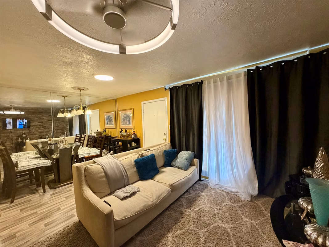 Photo 6 of 5615 Bissonnet Street 214 A, Houston, TX