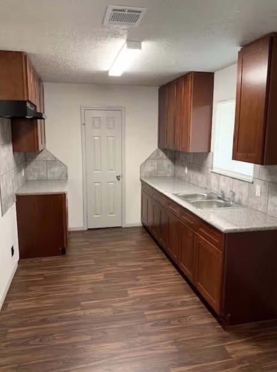 Photo 6 of 8711 Valley Pond Court, Houston, TX