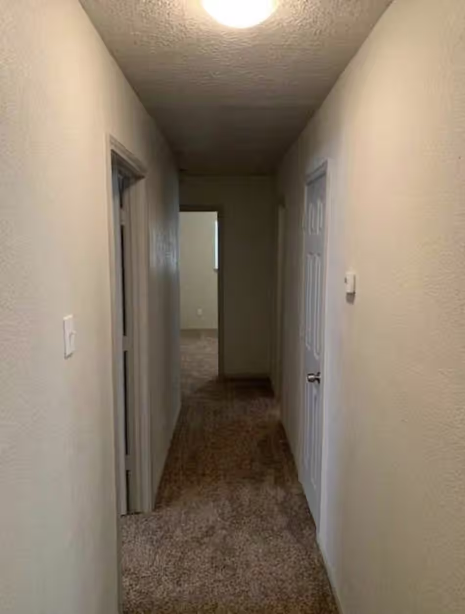 Photo 7 of 8711 Valley Pond Court, Houston, TX