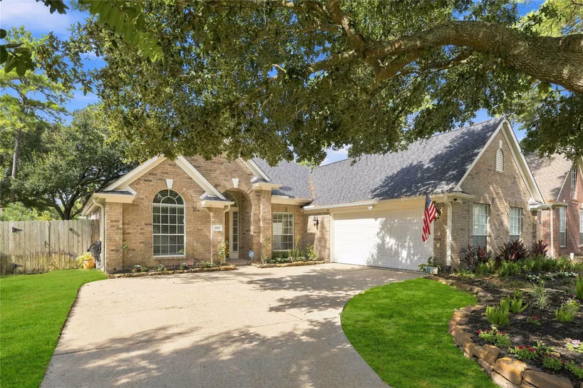 Photo 2 of 14527 Farrawood Drive, Cypress, TX