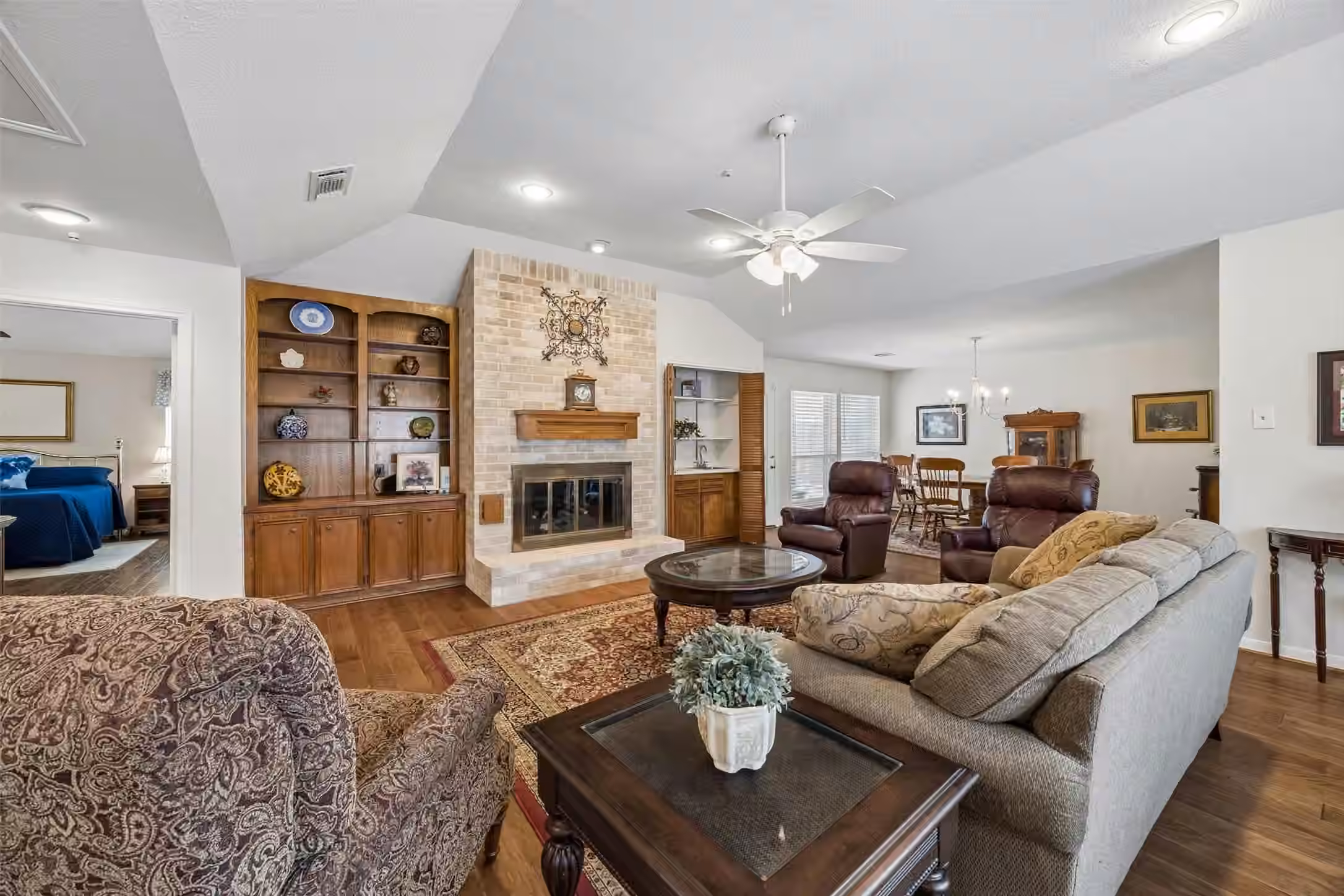 Photo 3 of 12507 Rocky Knoll Drive, Houston, TX