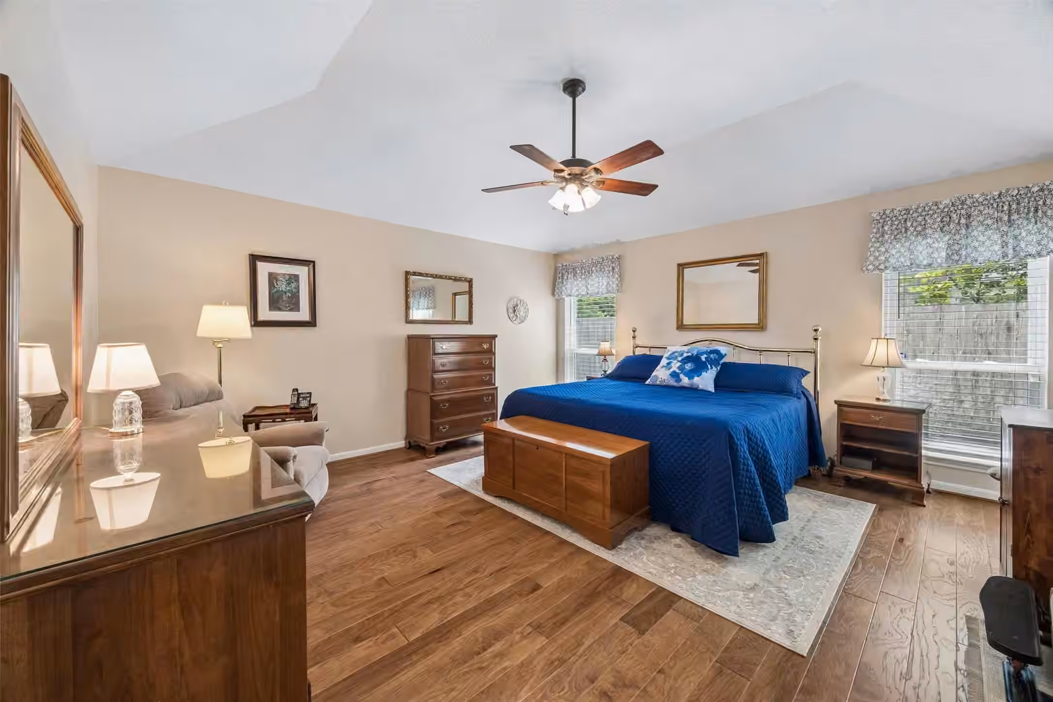Photo 5 of 12507 Rocky Knoll Drive, Houston, TX