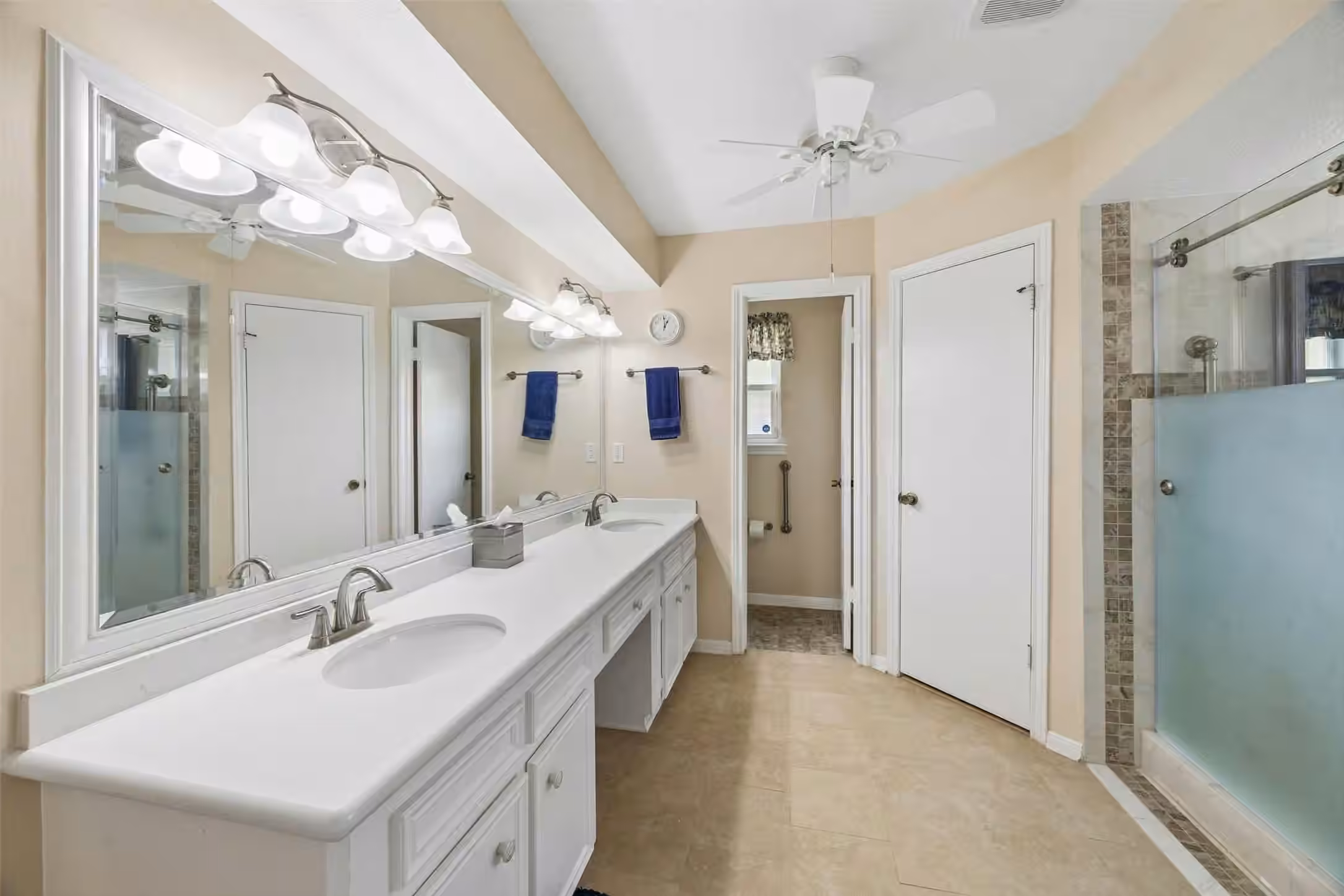 Photo 6 of 12507 Rocky Knoll Drive, Houston, TX