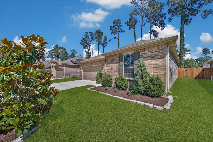 Photo 2 of 4343 Roaring Timber Drive, Conroe, TX