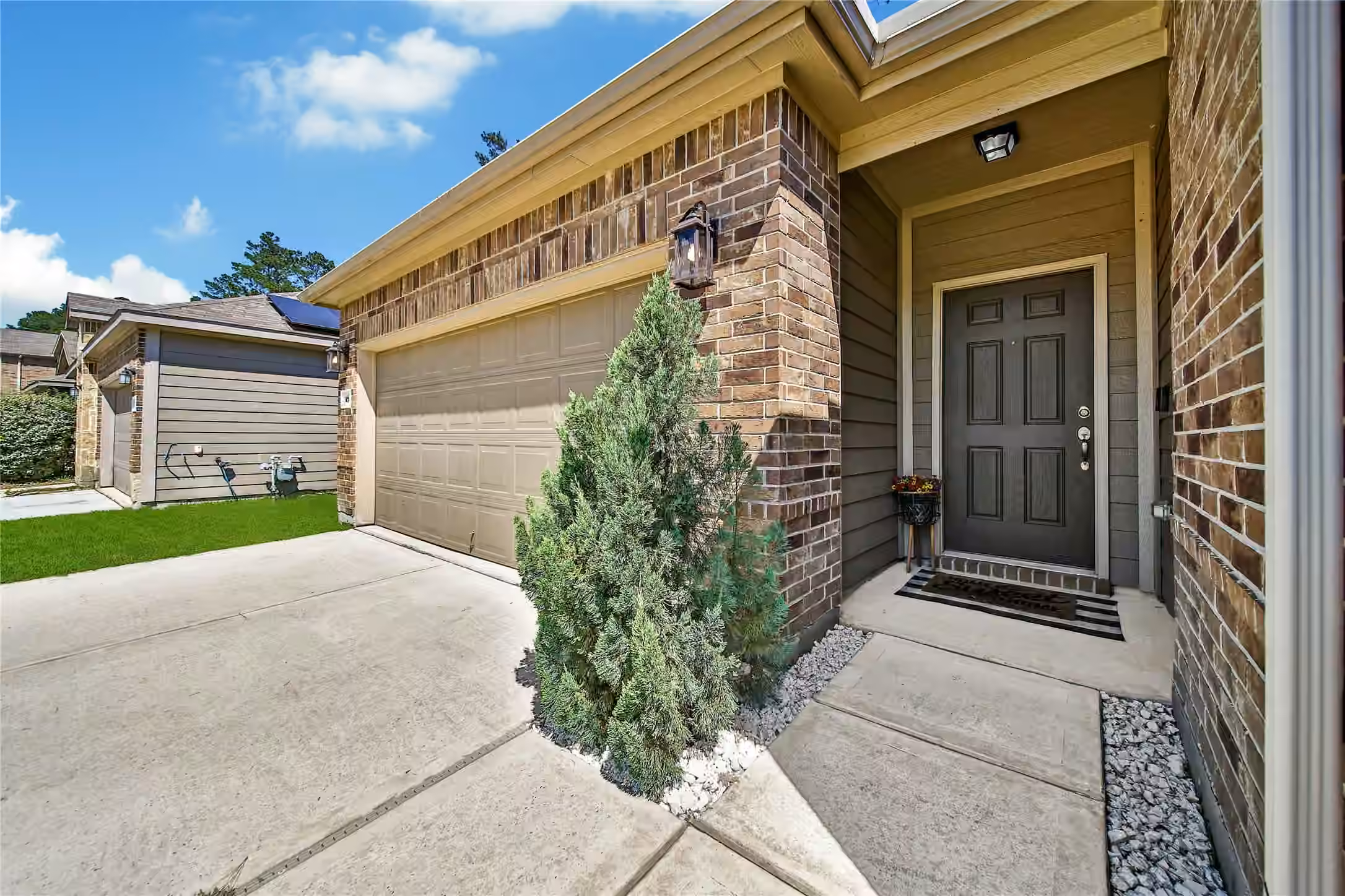 Photo 4 of 4343 Roaring Timber Drive, Conroe, TX