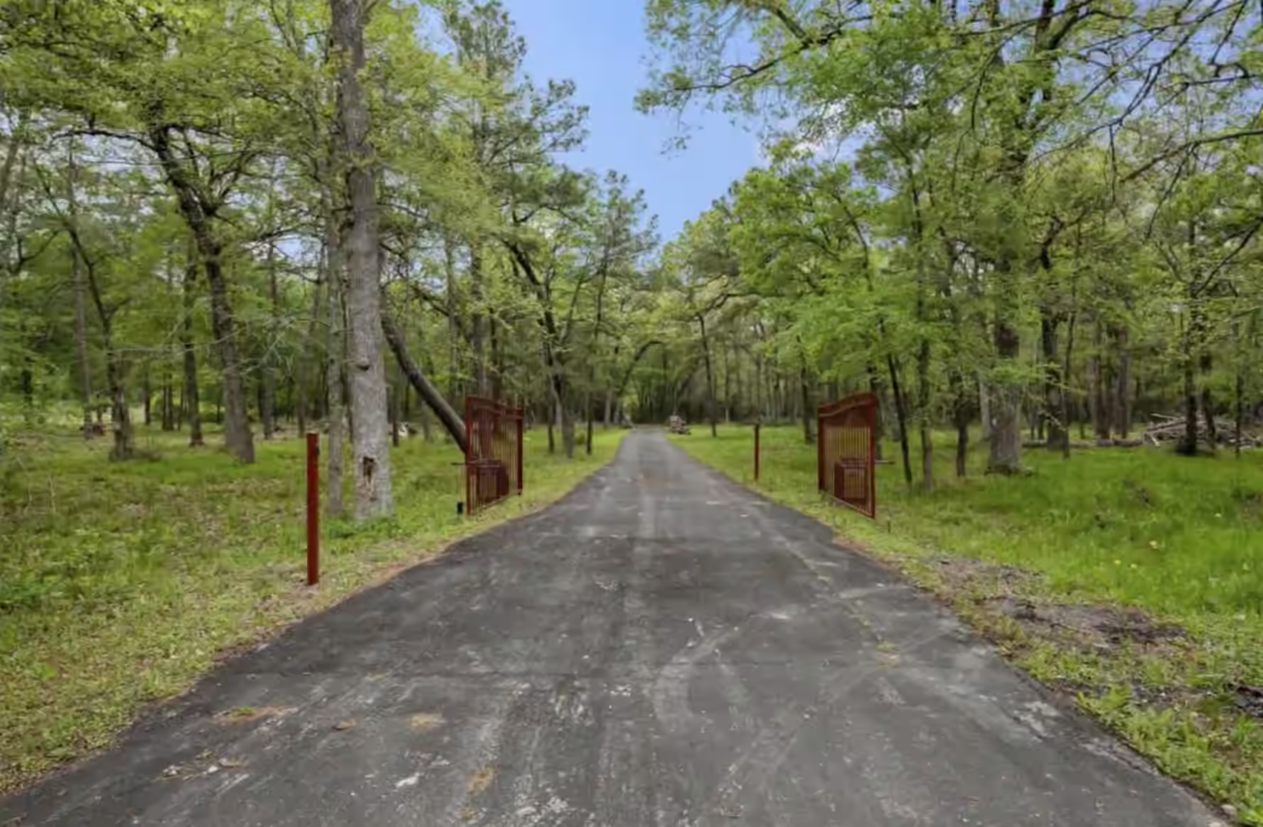 Photo 3 of 30338 Riley Road, Waller, TX
