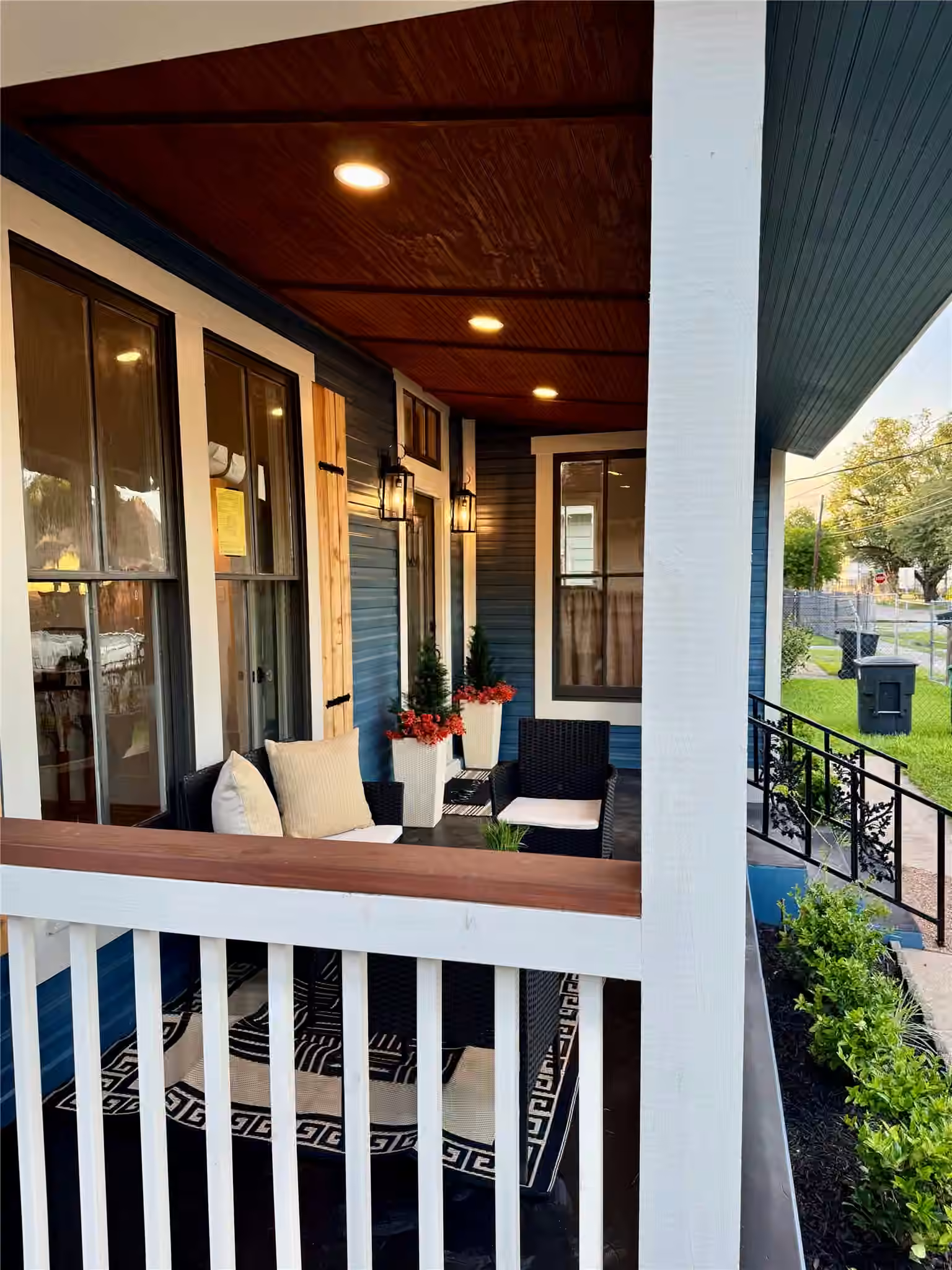 Photo 5 of 2109 Gentry Street, Houston, TX