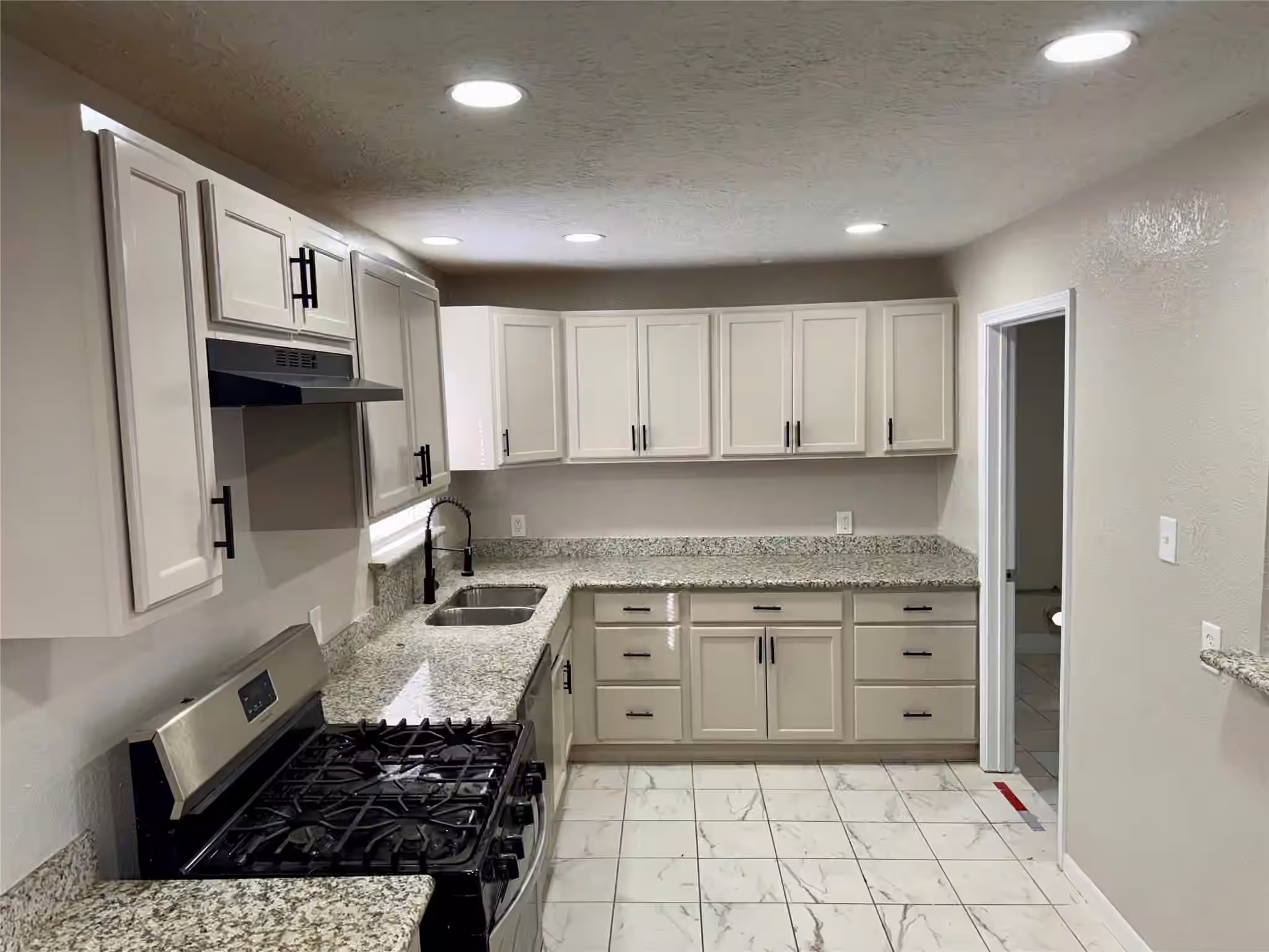 Photo 5 of 1307 Armor Avenue, Pasadena, TX