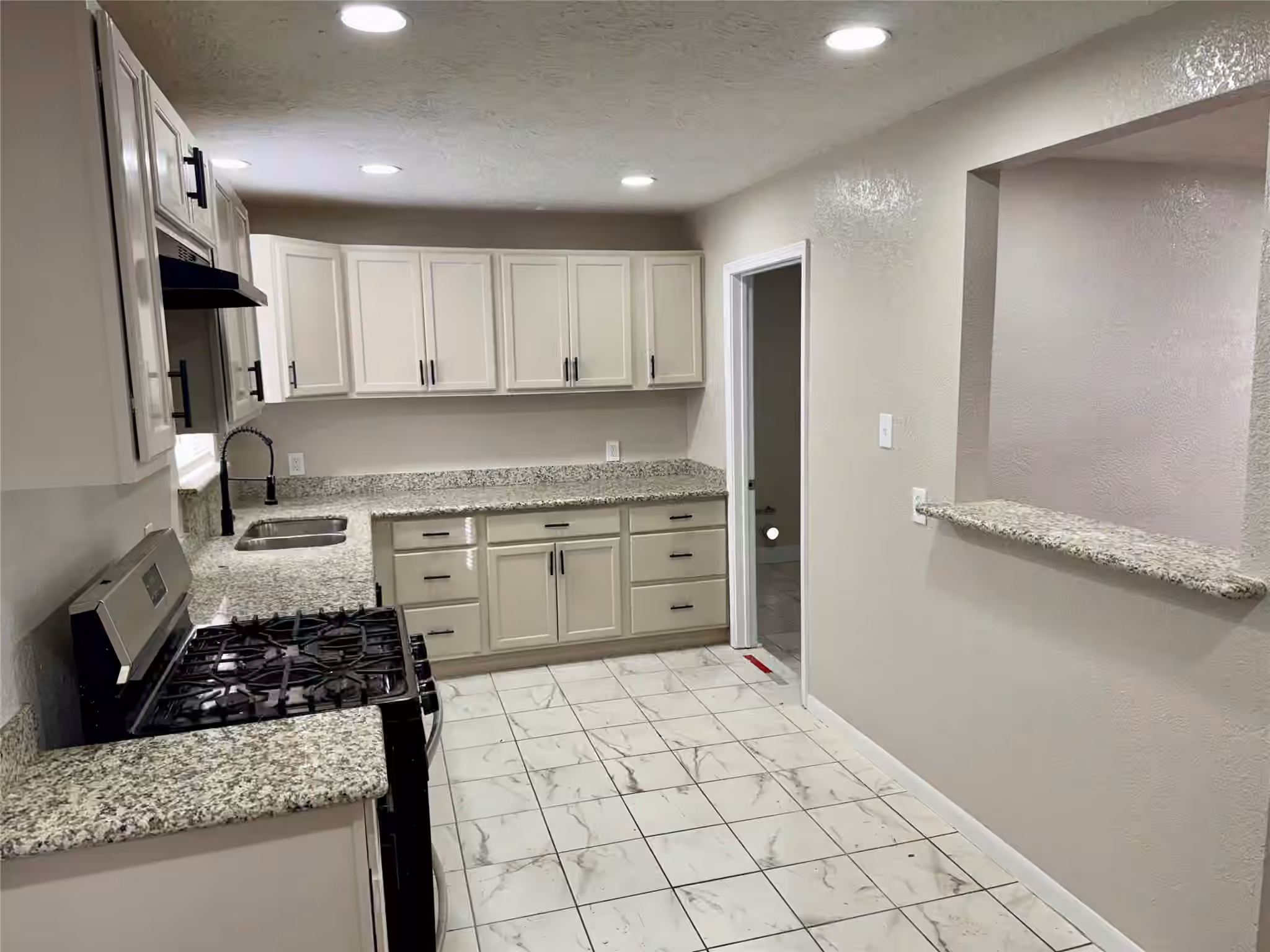 Photo 6 of 1307 Armor Avenue, Pasadena, TX