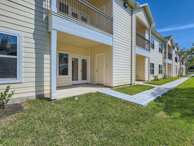 Photo of 12565 Melville Drive 314, Montgomery, TX 77356