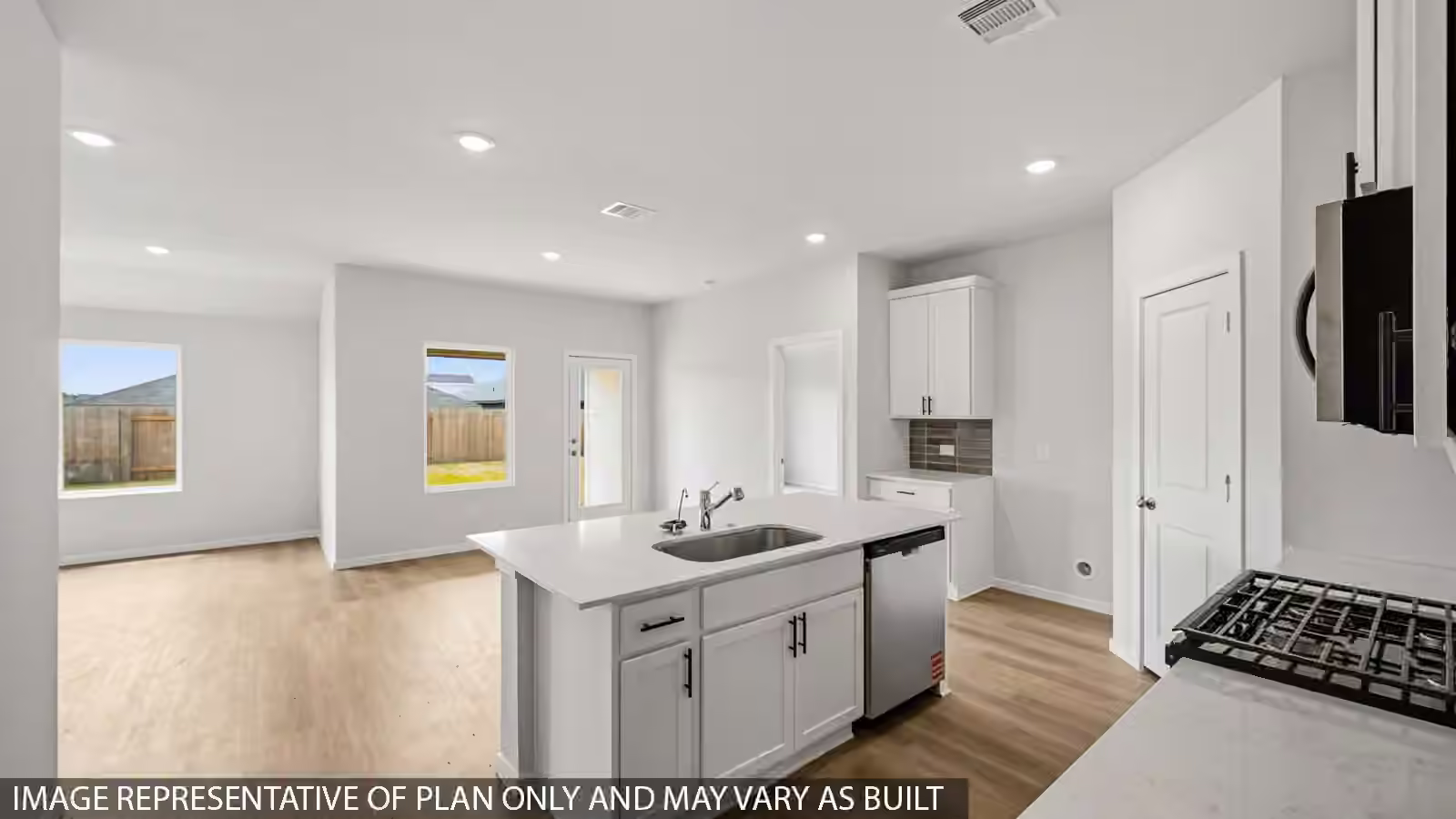 Photo 6 of 16534 Pinecove Grove Lane, Magnolia, TX