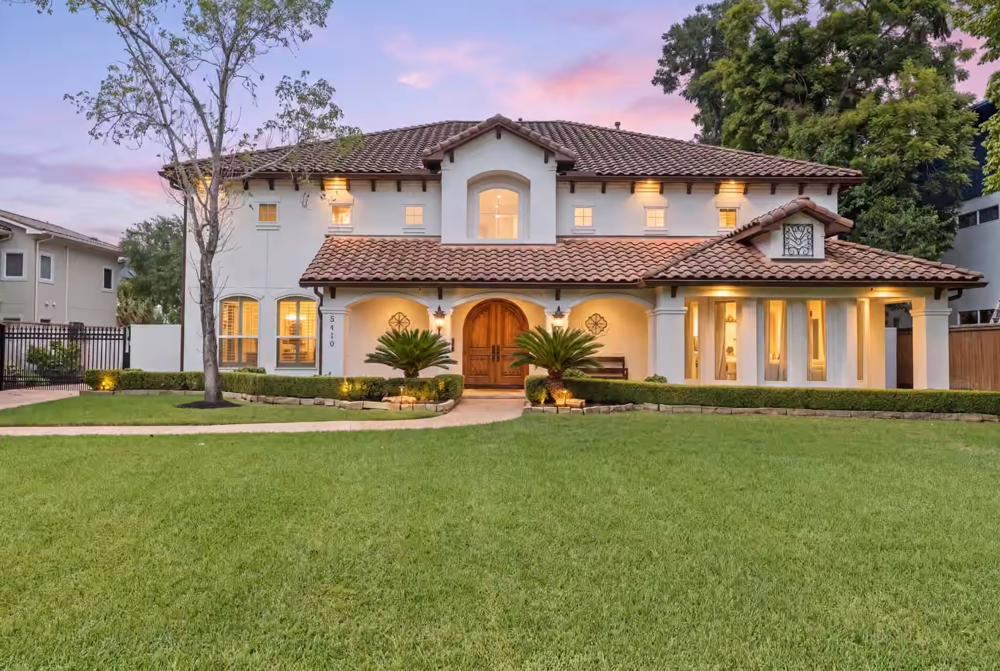 Photo of 5410 Valerie Street, Bellaire, TX