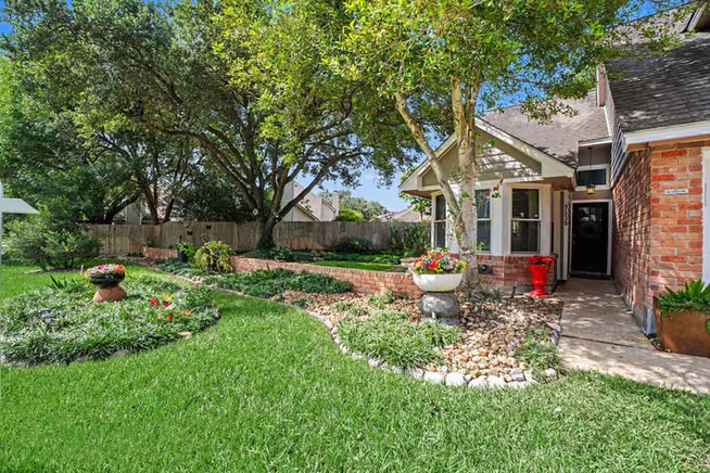 Photo 5 of 9638 W Withers Way Circle, Houston, TX