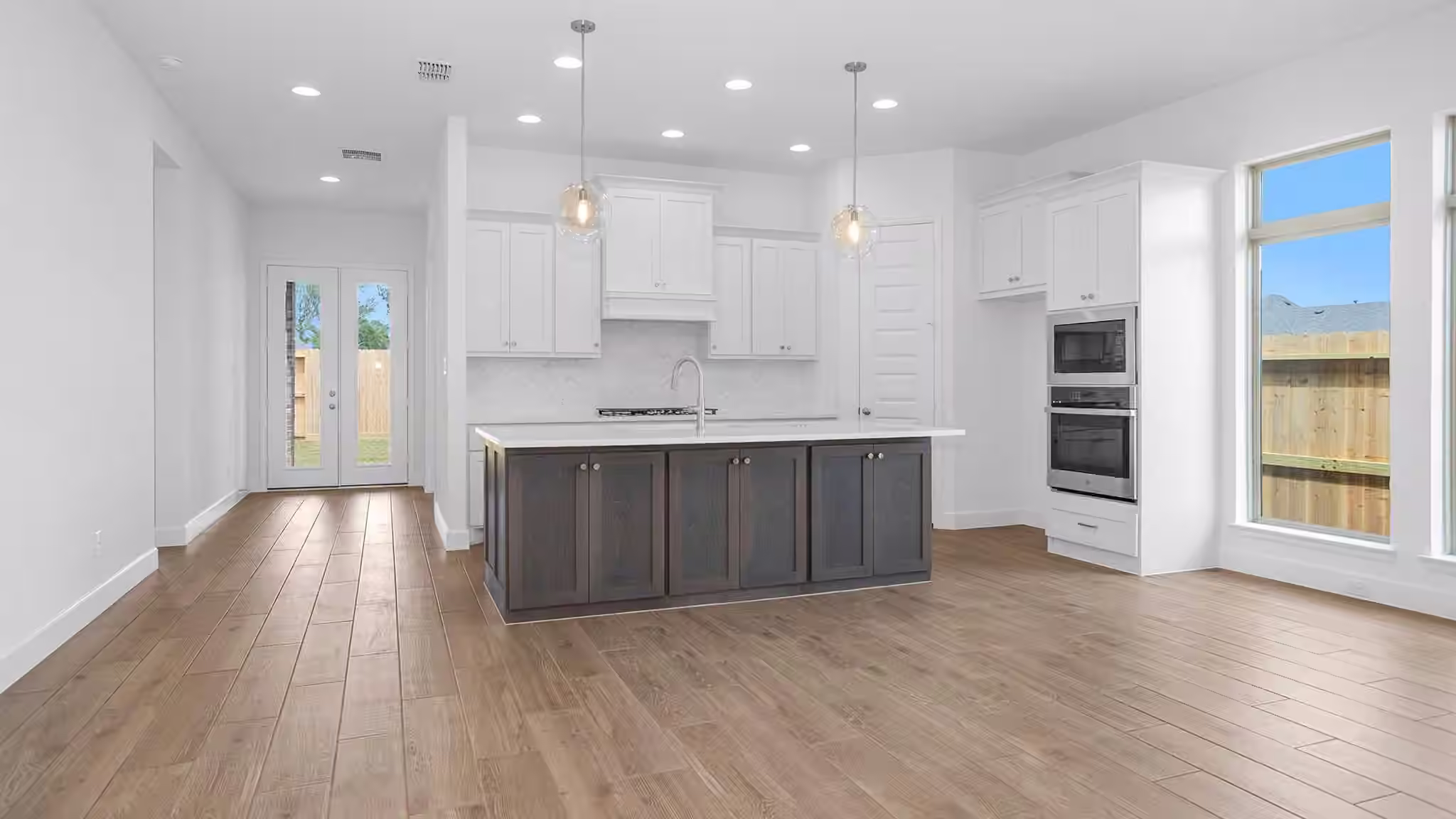 Photo 2 of 12207 Hudson Drive, Mont Belvieu, TX
