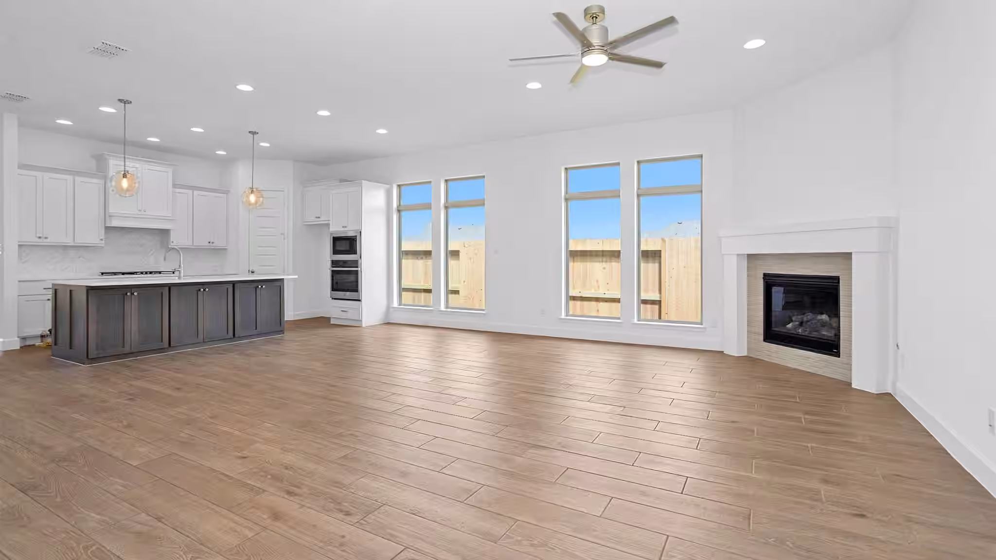 Photo 3 of 12207 Hudson Drive, Mont Belvieu, TX