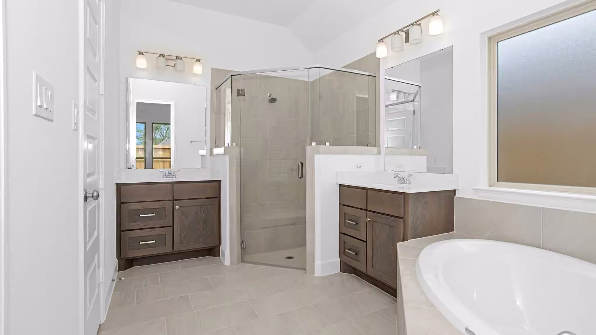 Photo 6 of 12207 Hudson Drive, Mont Belvieu, TX