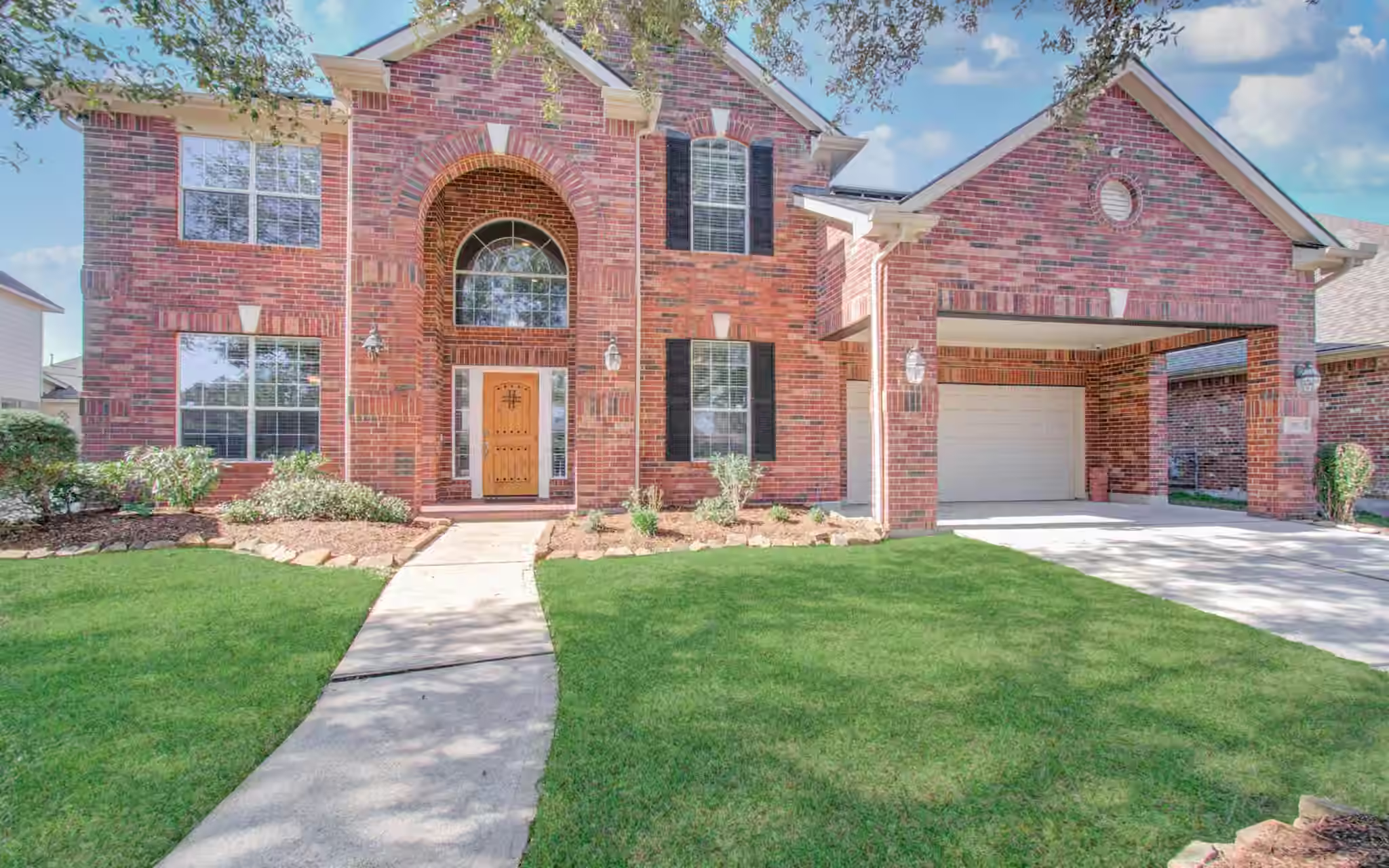 Photo 2 of 105 Hawke Bay Lane, Friendswood, TX