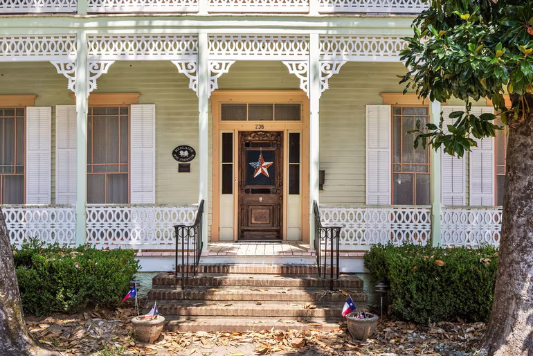 Photo 6 of 236 Preston Street, Columbus, TX