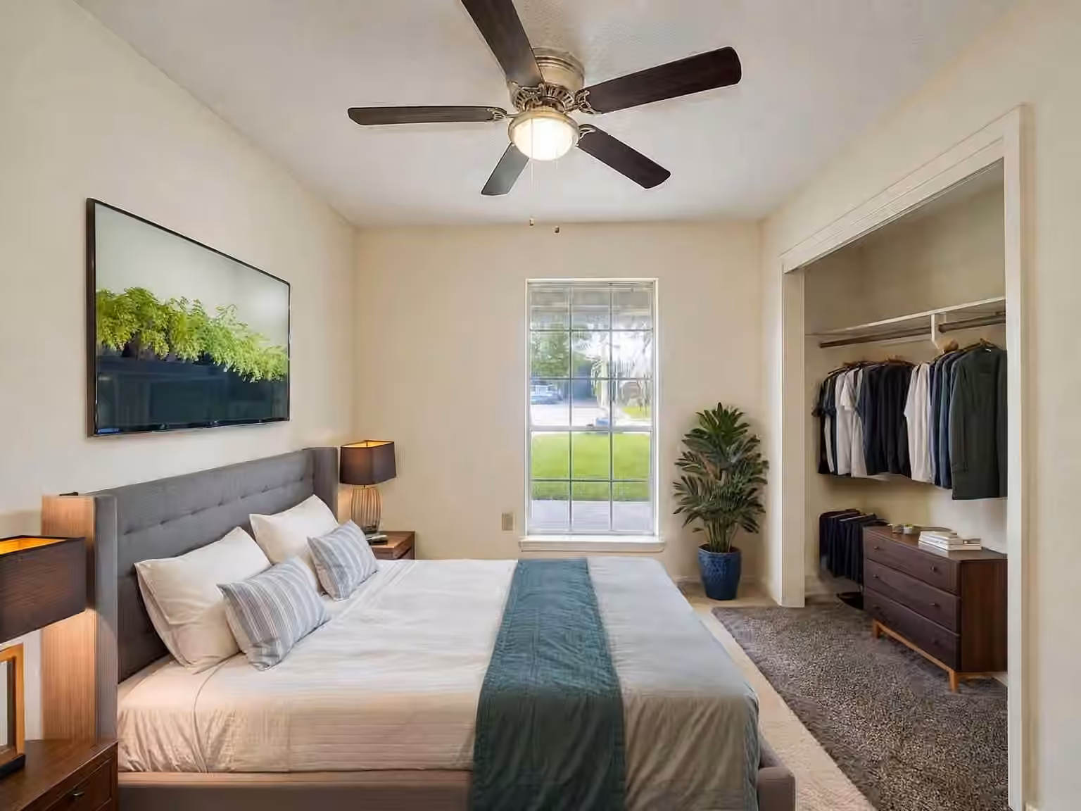 Photo 3 of 726 Stonyridge Street, Channelview, TX