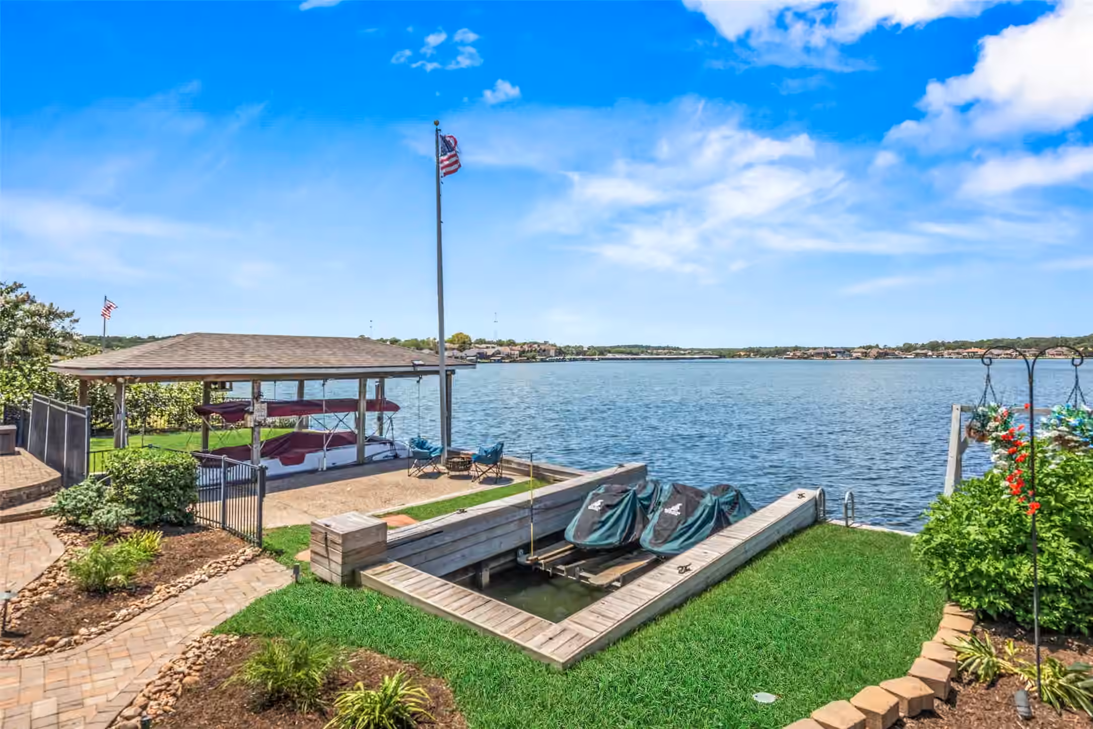 Photo 5 of 122 April Breeze Street, Conroe, TX