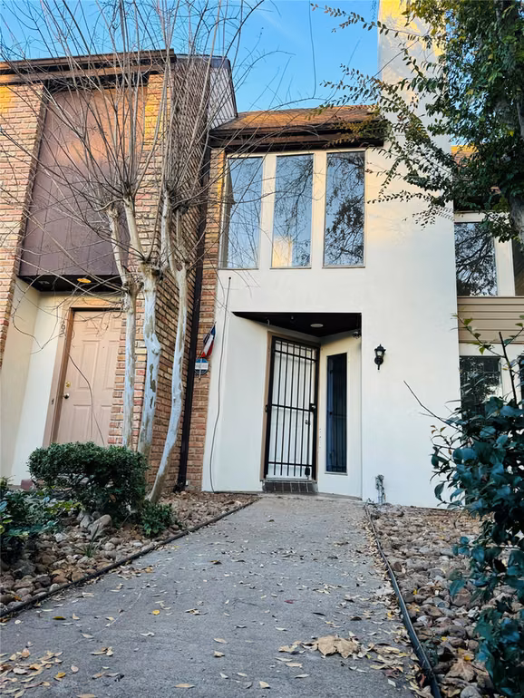 Photo 2 of 17210 Imperial Valley Drive 61, Houston, TX