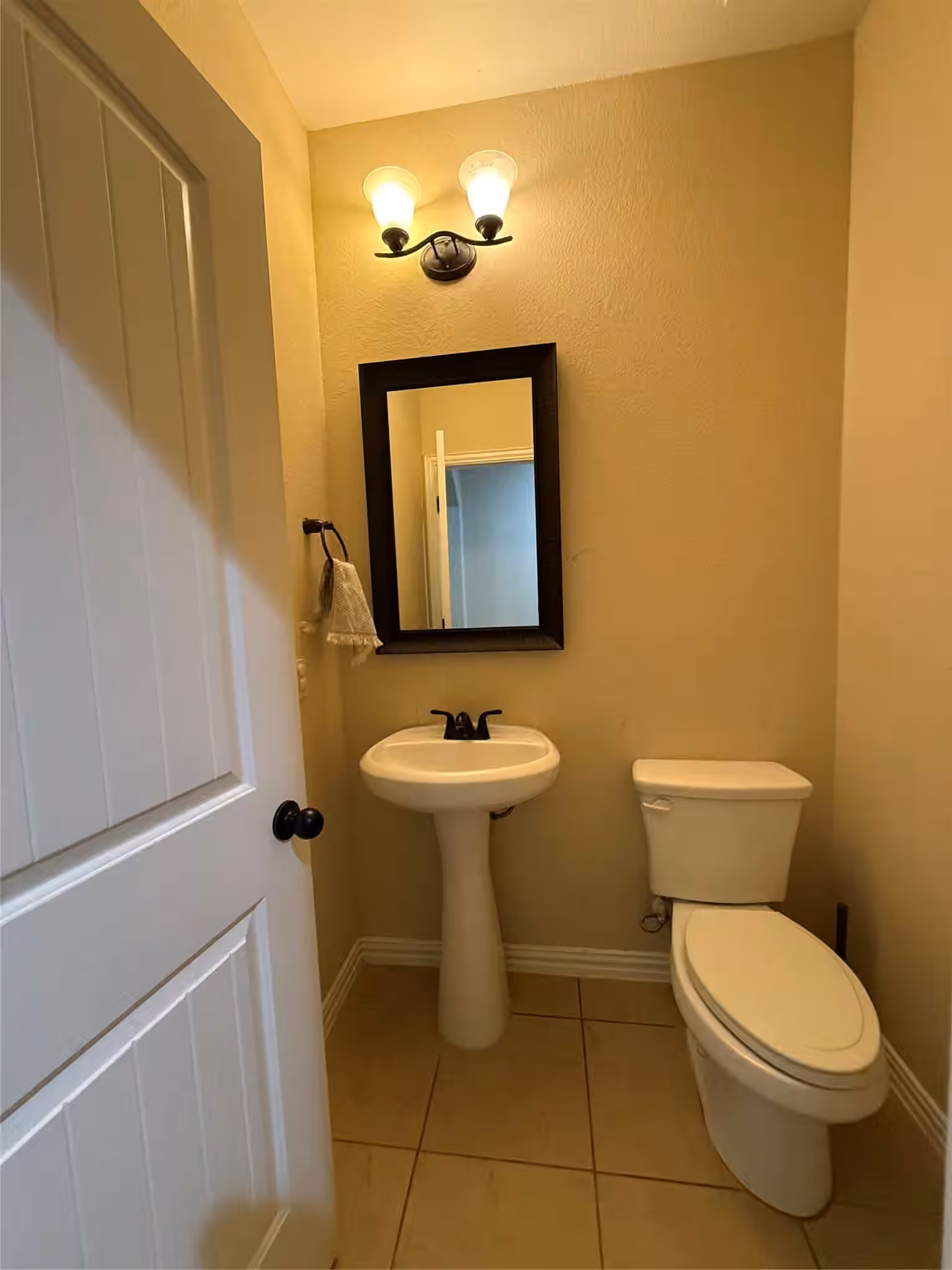 Photo 5 of 7310 Eastpoint Boulevard, Baytown, TX