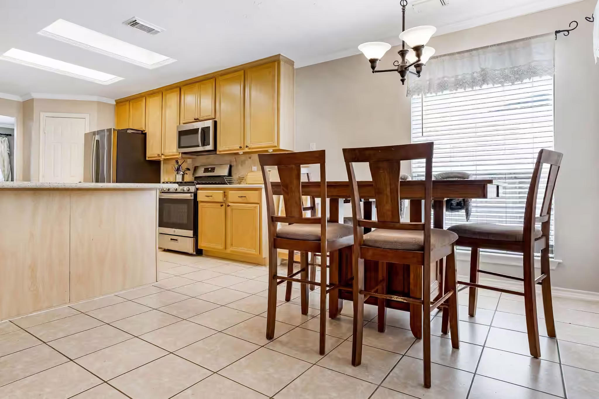 Photo 6 of 20915 Sandy Briar Court, Spring, TX