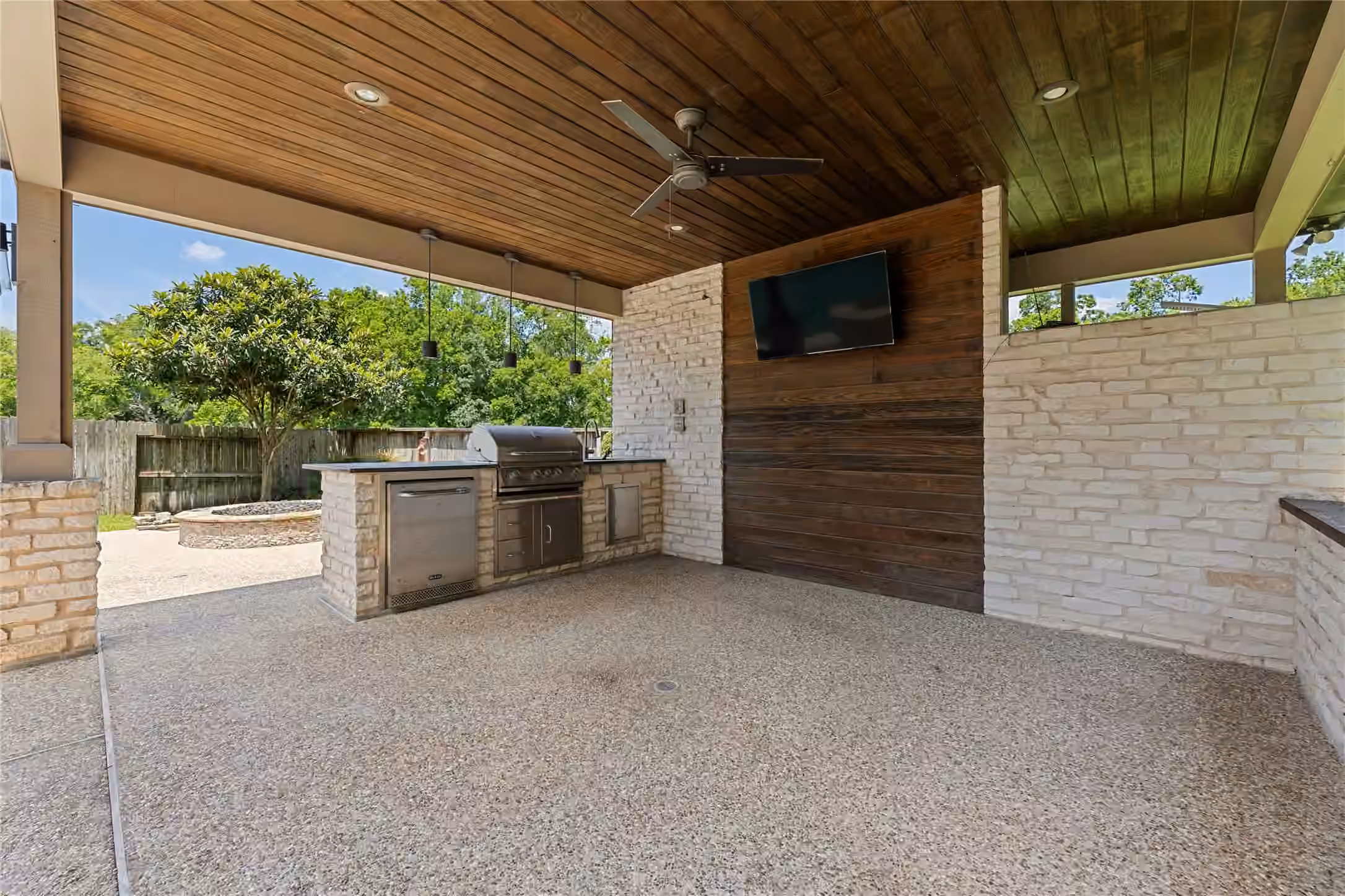 Photo 5 of 9547 Scanlan Heights Lane, Missouri City, TX