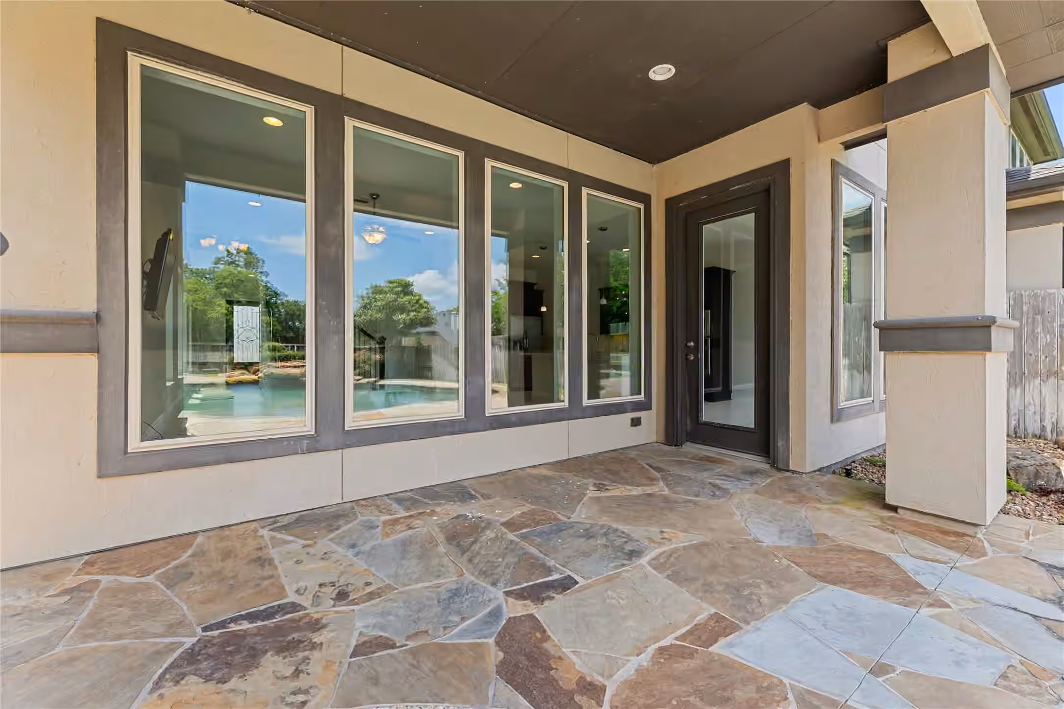 Photo 7 of 9547 Scanlan Heights Lane, Missouri City, TX