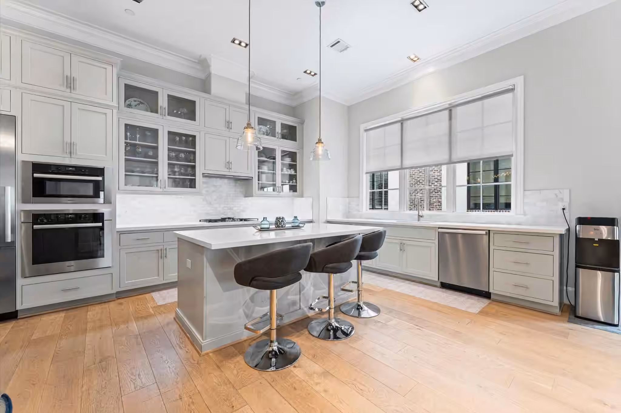 Photo 4 of 1308 Castle Court A, Houston, TX