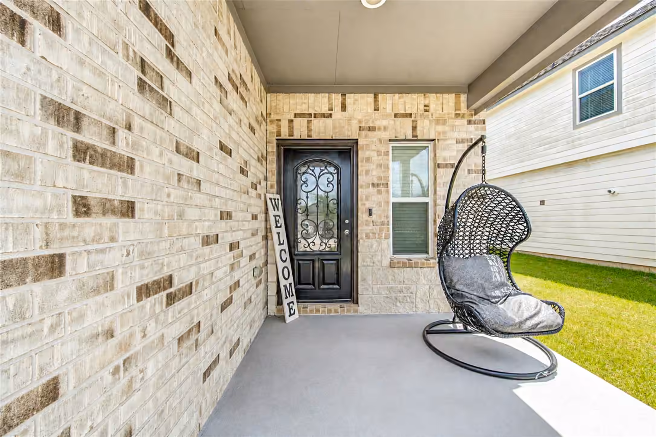 Photo 4 of 2223 Emerald Diamond Court, Fresno, TX