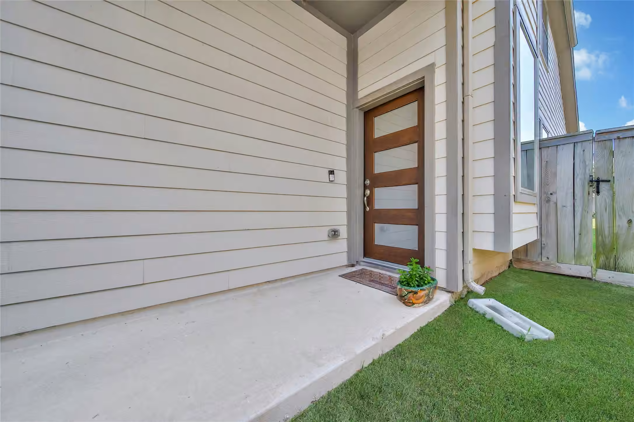 Photo 4 of 19607 San Angelo Park Drive, Cypress, TX