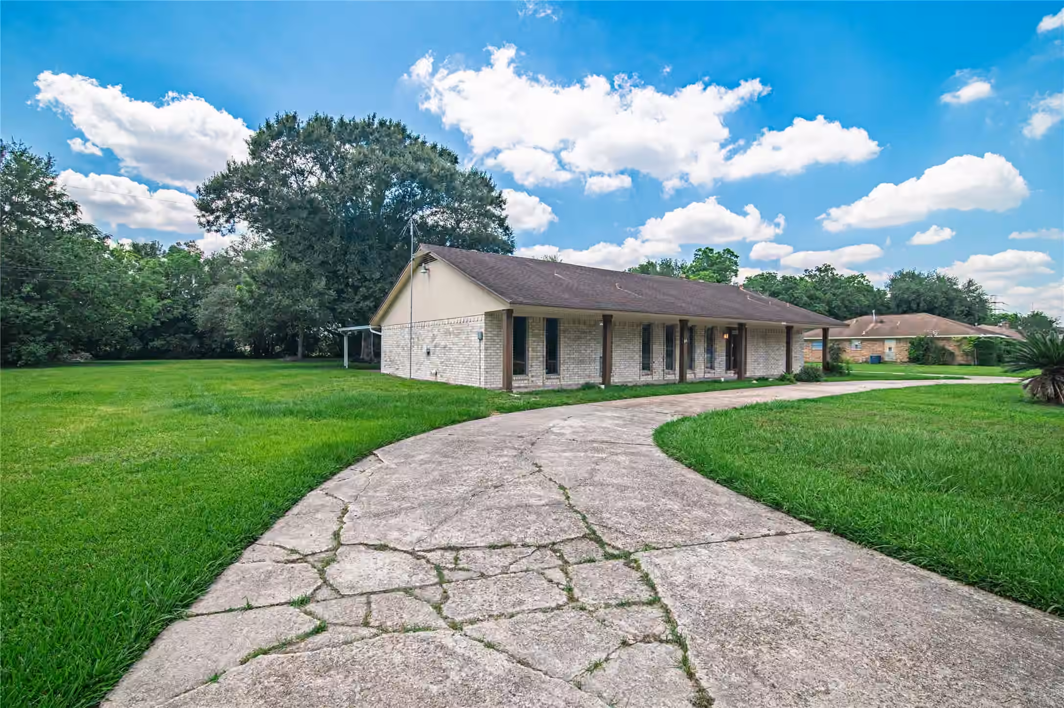 Photo 3 of 2808 Morenci Street, Pearland, TX