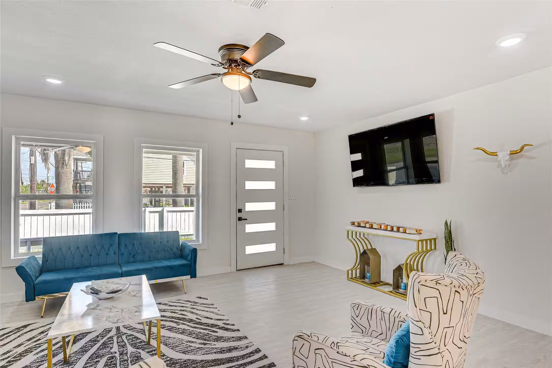 Photo 5 of 5827 Avenue R, Galveston, TX