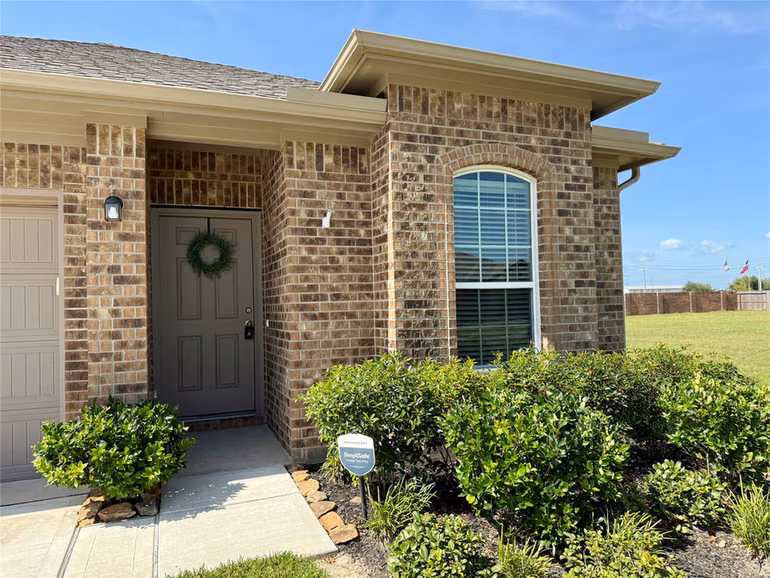 Photo 2 of 1951 Middle Pass Ln, Angleton, TX