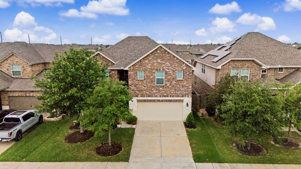Photo 3 of 8819 Blue Horizon Court, Cypress, TX