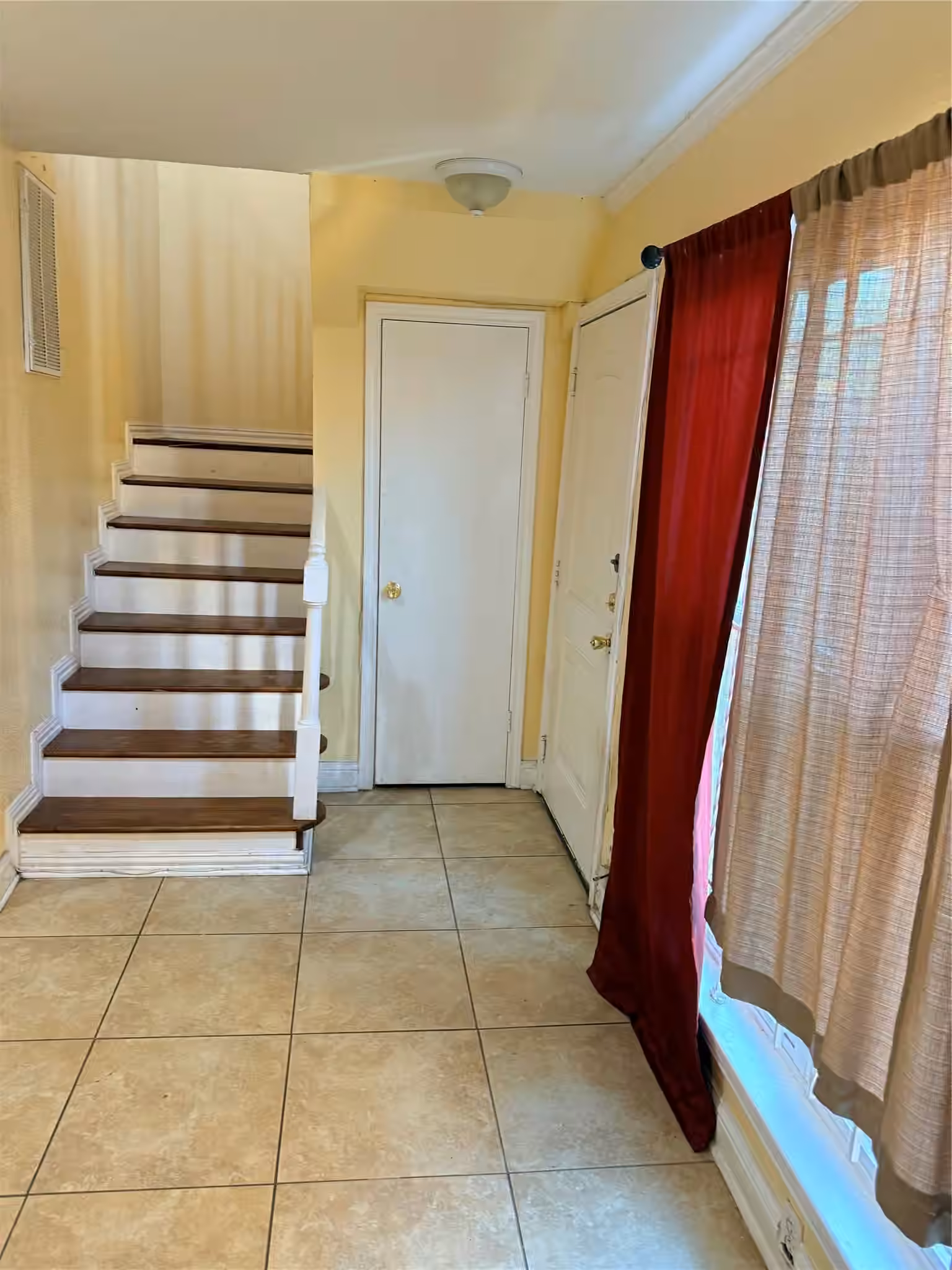 Photo 2 of 7047 Bissonnet Street 32, Houston, TX