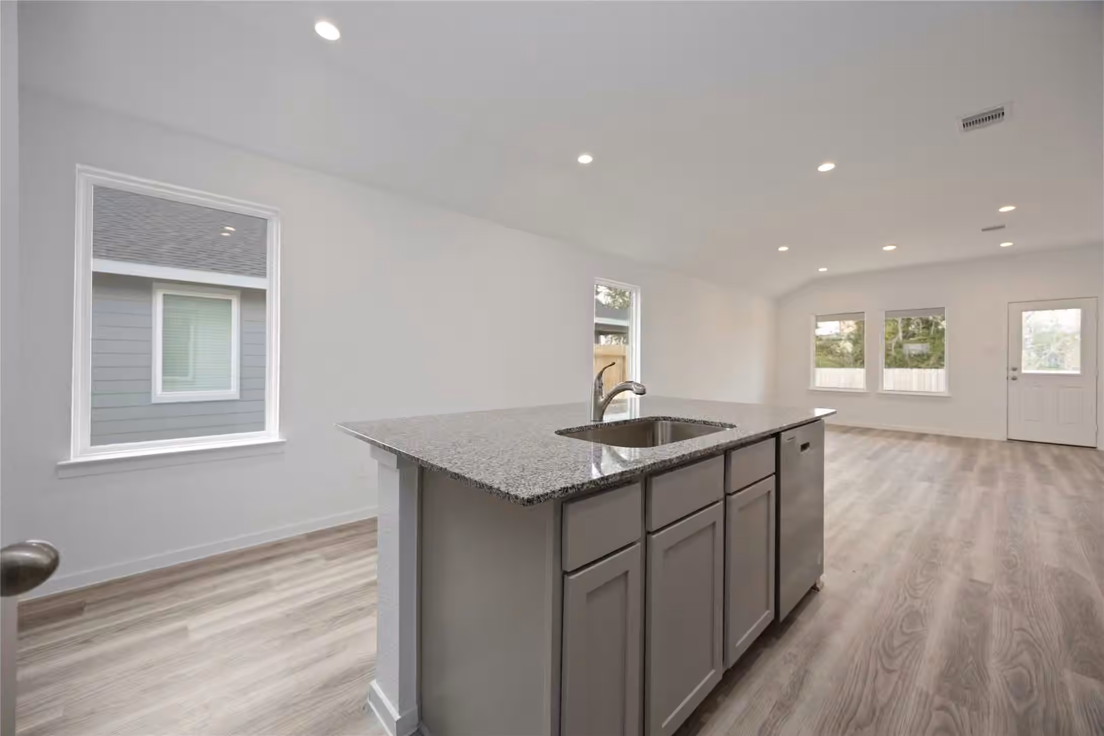 Photo 6 of 5208 Purple Beebalm Way, Houston, TX
