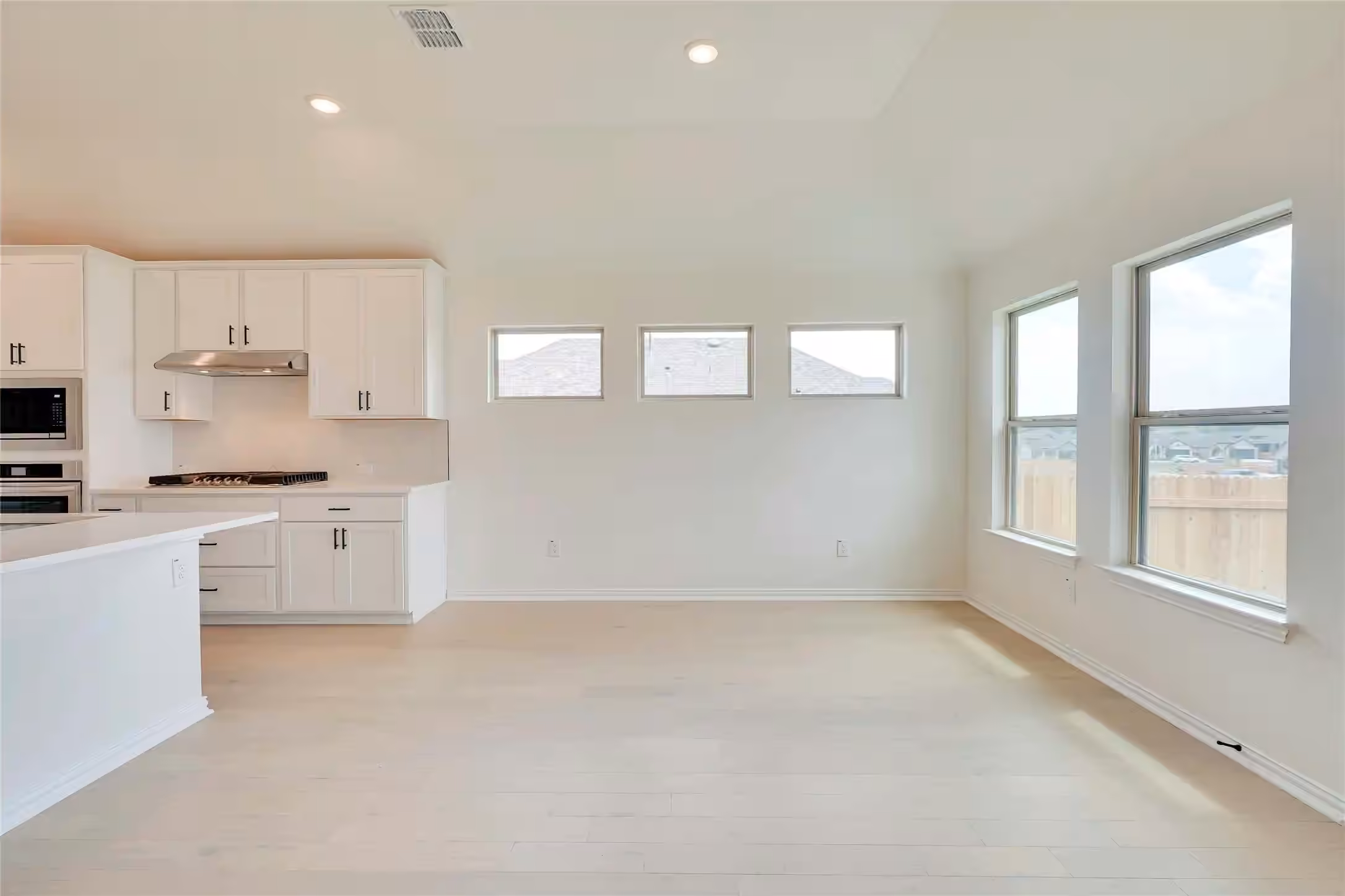 Photo 6 of 21818 Pecan Buff Drive, Waller, TX