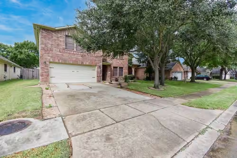Photo 3 of 17302 Pecan Acres Drive, Sugar Land, TX