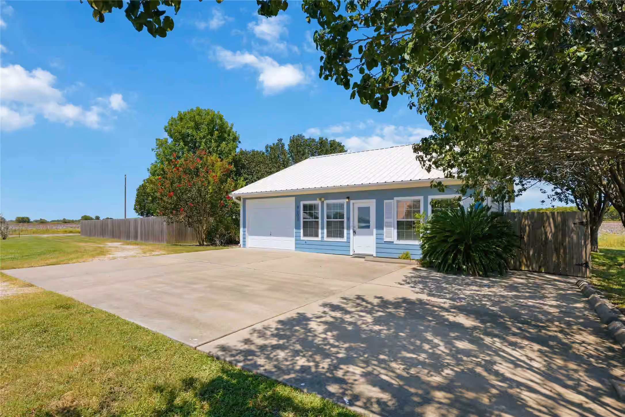 Photo 4 of 9603 Surrey Lane, Richmond, TX