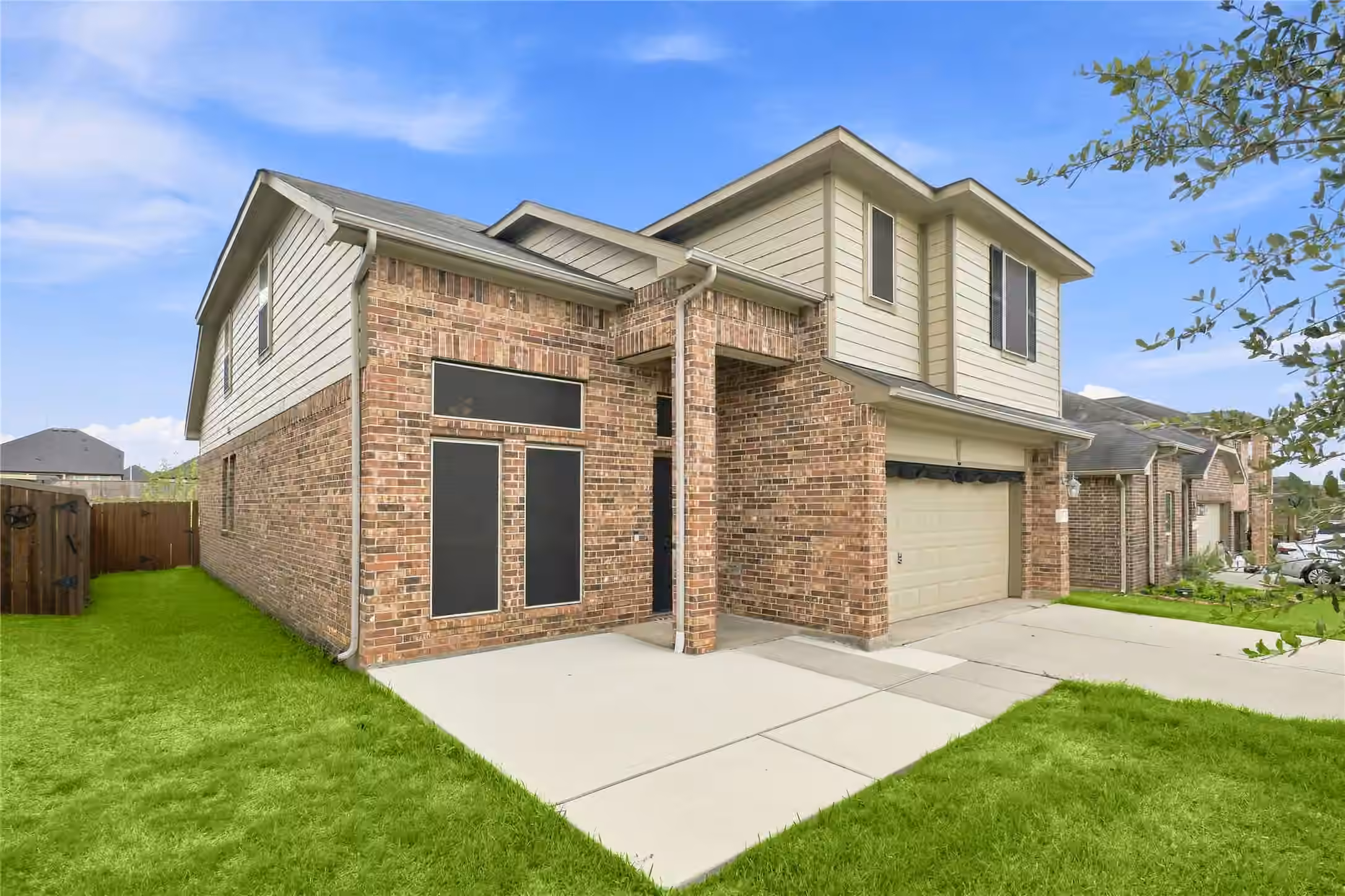 Photo 2 of 450 Terra Vista Circle, Montgomery, TX